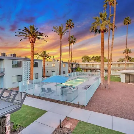 Primo Old Town Location W/ Heated Pool Appartement